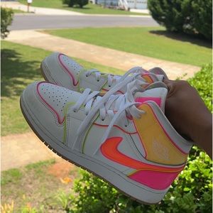 Jordan 1 Neon Mid’s